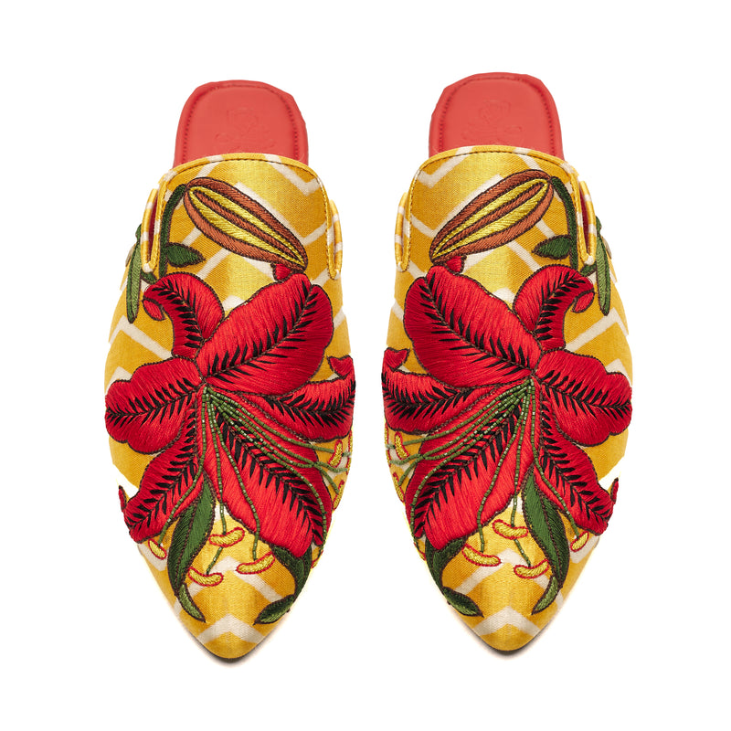  The Magical Lillies Cone Mules Women